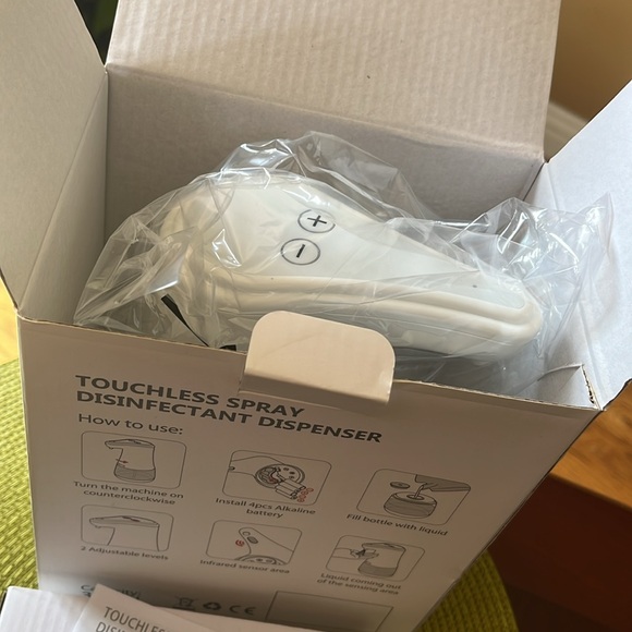 Touchless Hand Sanitzer Dispenser - Picture 8 of 9